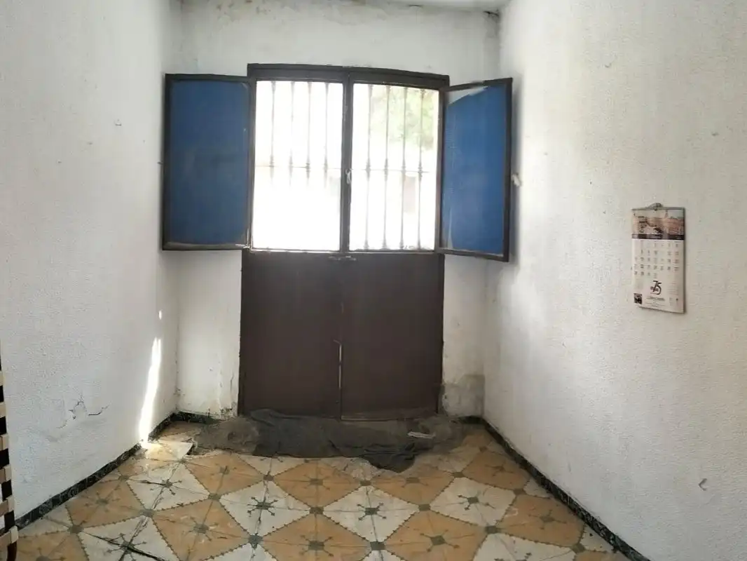 Casa adosada en venda a Calle Postas, 84, Los Palacios y Villafranca Casa adosada en venda en Los Palacios y Villafranca amb Jardí privat, Terrassa i Moblat