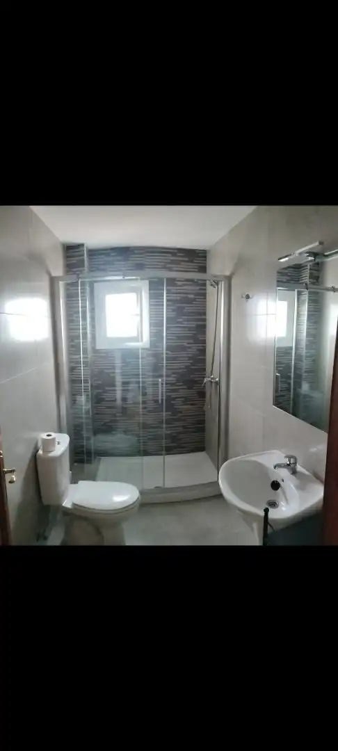 Bathroom of Flat for share in Sevilla  with Air Conditioner, Heating and Private garden