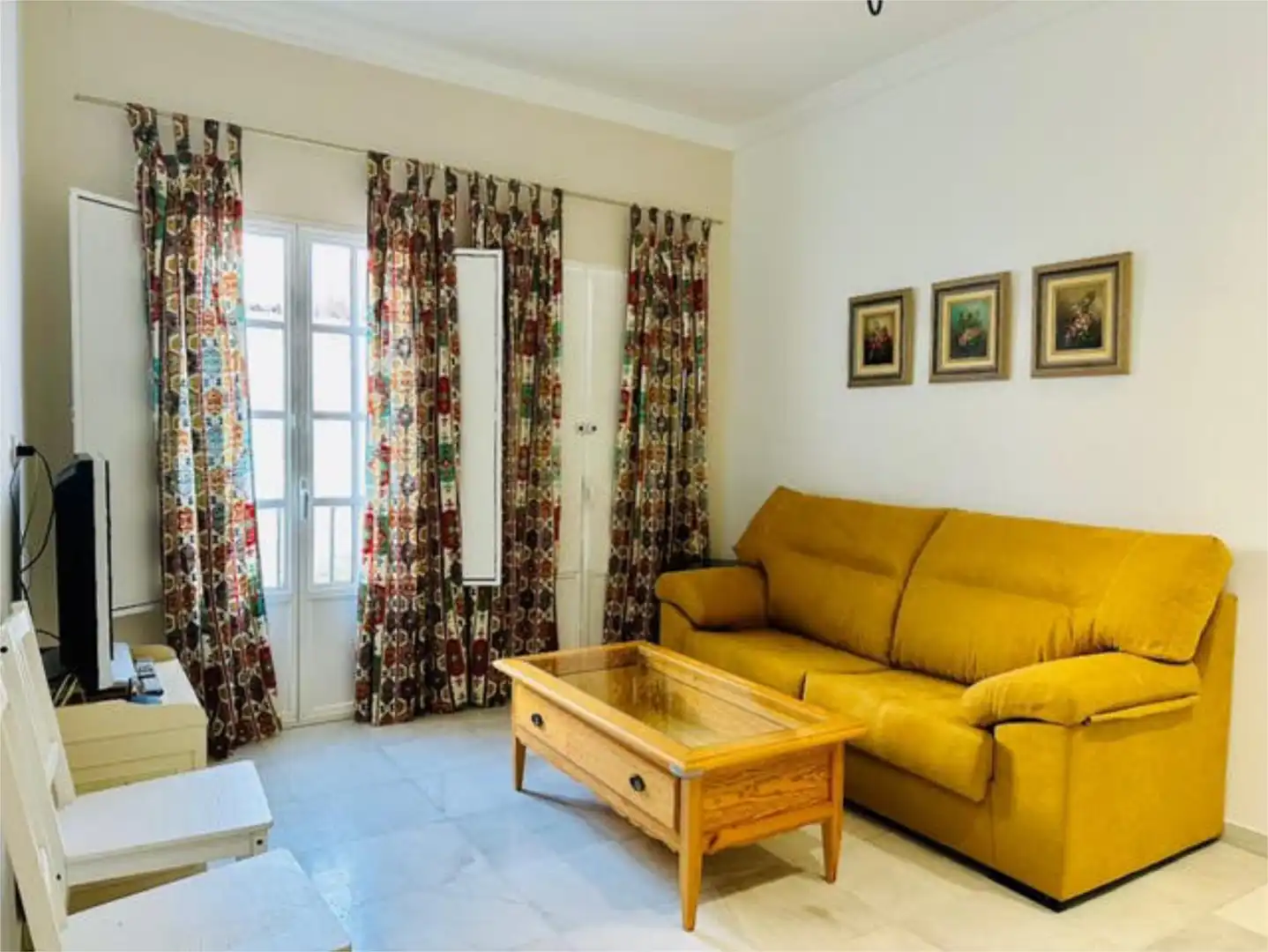 Flat for rent in Pilas Living room of Flat for rent in Pilas with Heating, Terrace and Storage room
