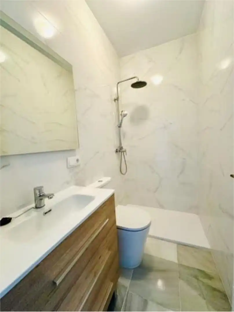Flat for rent in Pilas Bathroom of Flat for rent in Pilas with Heating, Terrace and Storage room