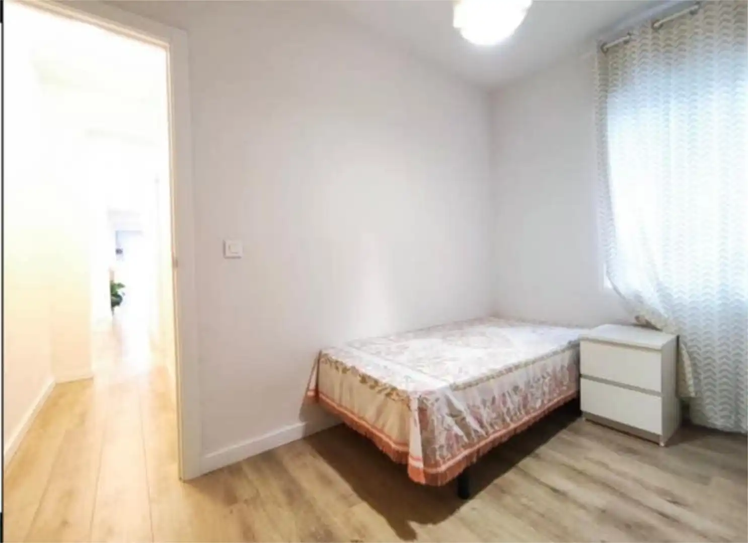 Wohnung zur Miete in Plaza de Toros - Avenida Chapí - Trinquete Schlafzimmer von Wohnung zur Miete in Elda