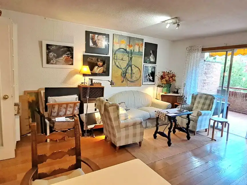 Flat for rent in Calle Puerto de Canencia, 2, Zona Norte Living room of Flat for rent in Majadahonda with Air Conditioner, Heating and Parquet flooring