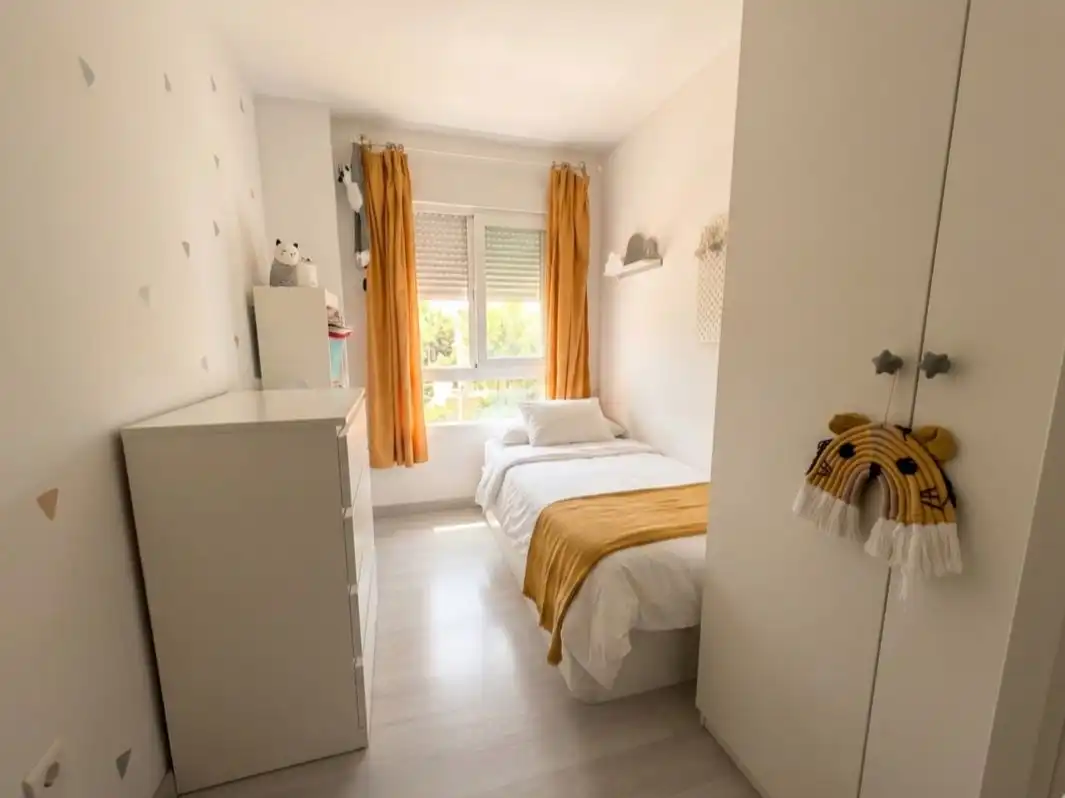 Bedroom of Flat for sale in Málaga Capital  with Air Conditioner, Terrace and Swimming Pool