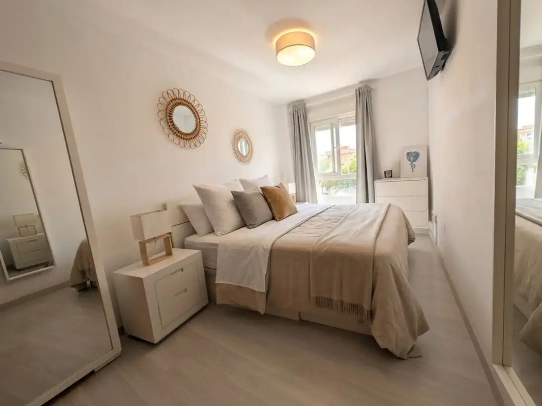 Bedroom of Flat for sale in Málaga Capital  with Air Conditioner, Terrace and Swimming Pool