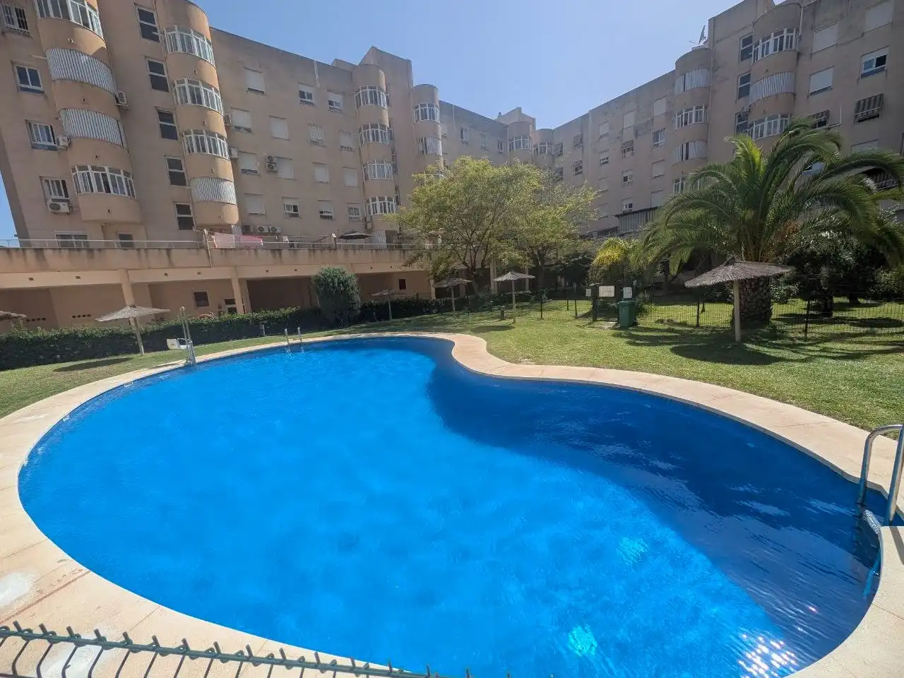 Swimming pool of Flat for sale in Málaga Capital  with Air Conditioner, Terrace and Swimming Pool