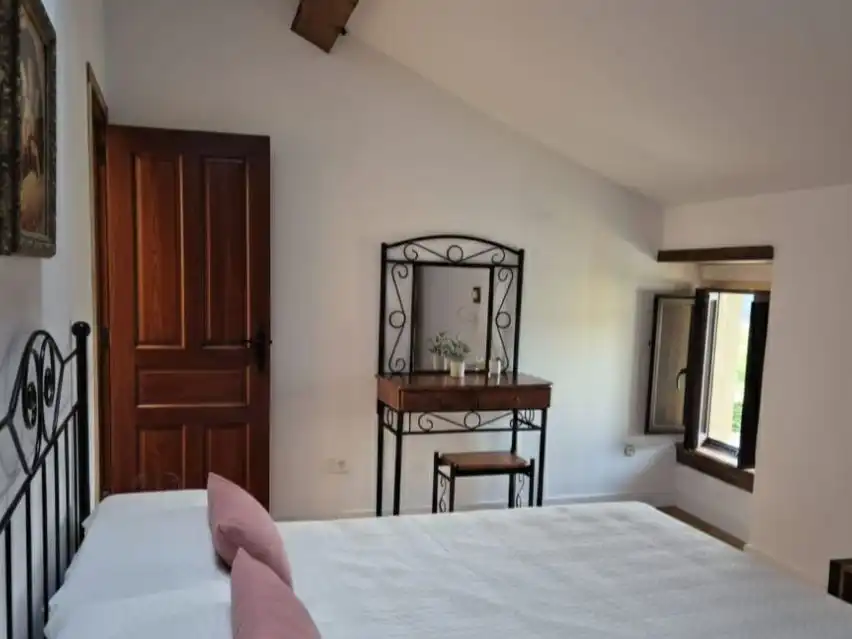 Einfamilien-Reihenhaus zum Verkauf in Lugar Lozana, 24, Piloña Schlafzimmer von Einfamilien-Reihenhaus zum Verkauf in Piloña mit Terrasse