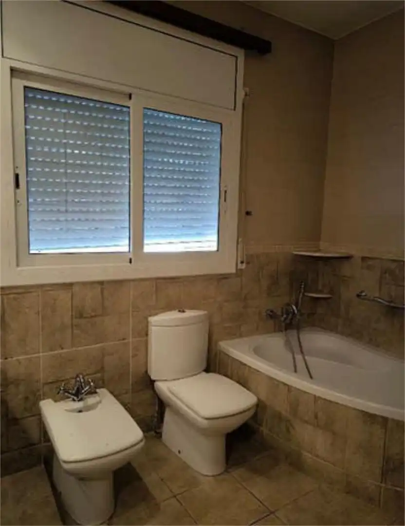 Badezimmer von Wohnung zur untervermieten in Canovelles