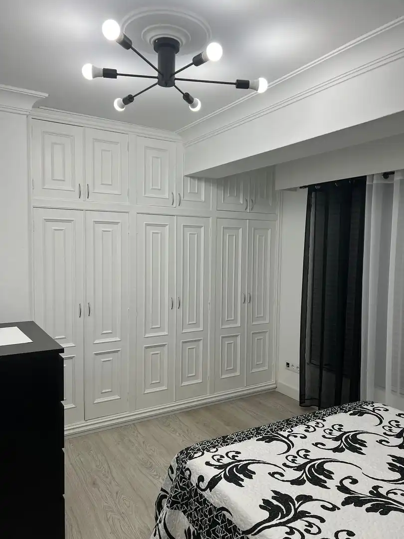 Pis de lloguer a Rúa Inferniño, 7, Porta Nova Dormitori de Pis de lloguer en Ferrol amb Calefacció, Parquet i Moblat