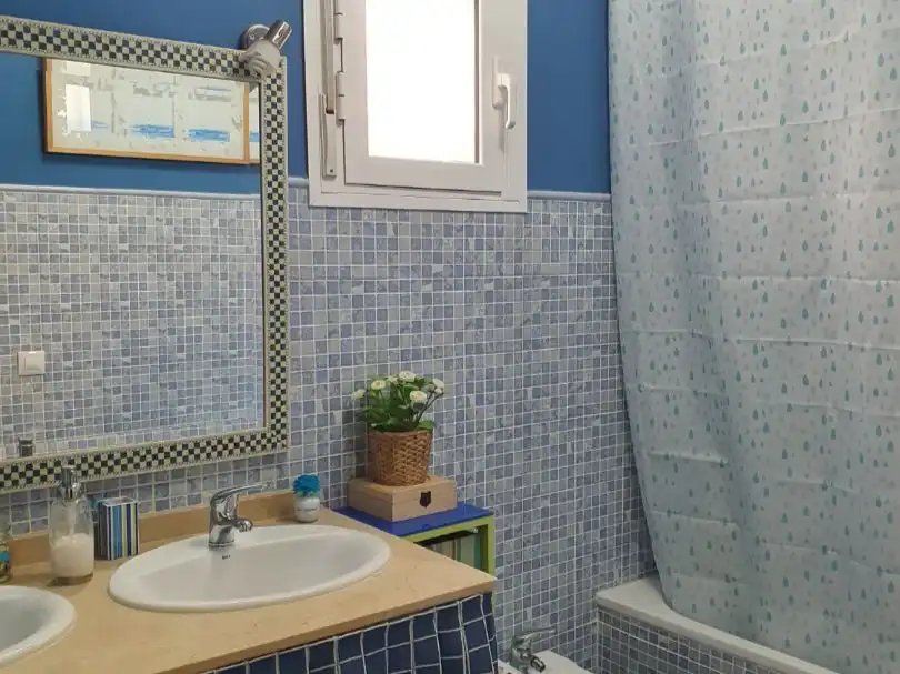 Flat for sale in Calle Vicente Aleixandre, 36, Centro Bathroom of Flat for sale in Bormujos with Air Conditioner, Heating and Terrace