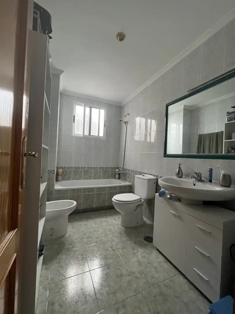 Wohnung zum Verkauf in Calle Marina Española, 17, Centro Badezimmer von Wohnung zum Verkauf in Elda mit Klimaanlage und Terrasse