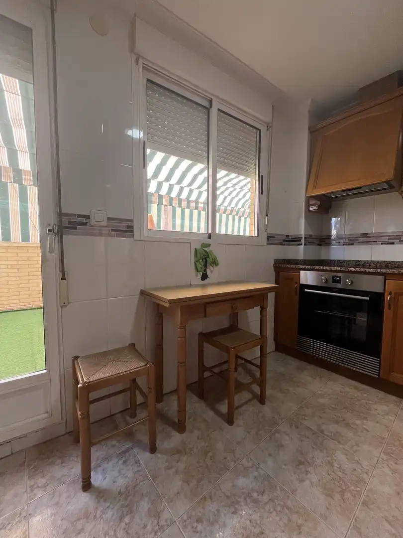 Wohnung zum Verkauf in Calle Marina Española, 17, Centro Küche von Wohnung zum Verkauf in Elda mit Klimaanlage und Terrasse