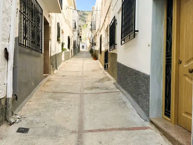 Vista exterior de Casa adosada en venta en Somontín con Parquet, Terraza y Trastero
