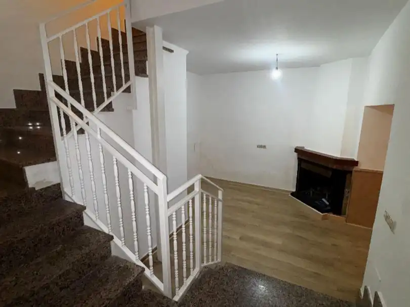 Casa adosada en venta en Somontín con Parquet, Terraza y Trastero