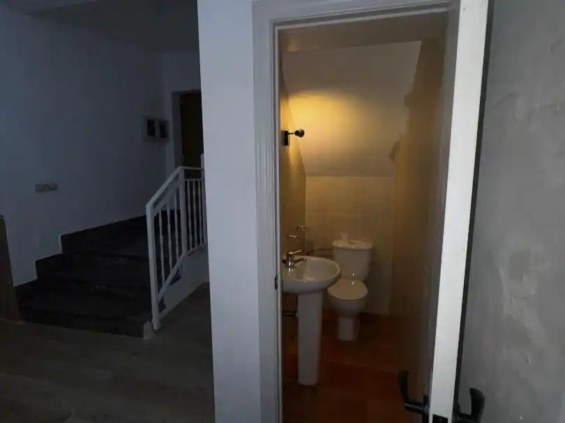 Baño de Casa adosada en venta en Somontín con Parquet, Terraza y Trastero