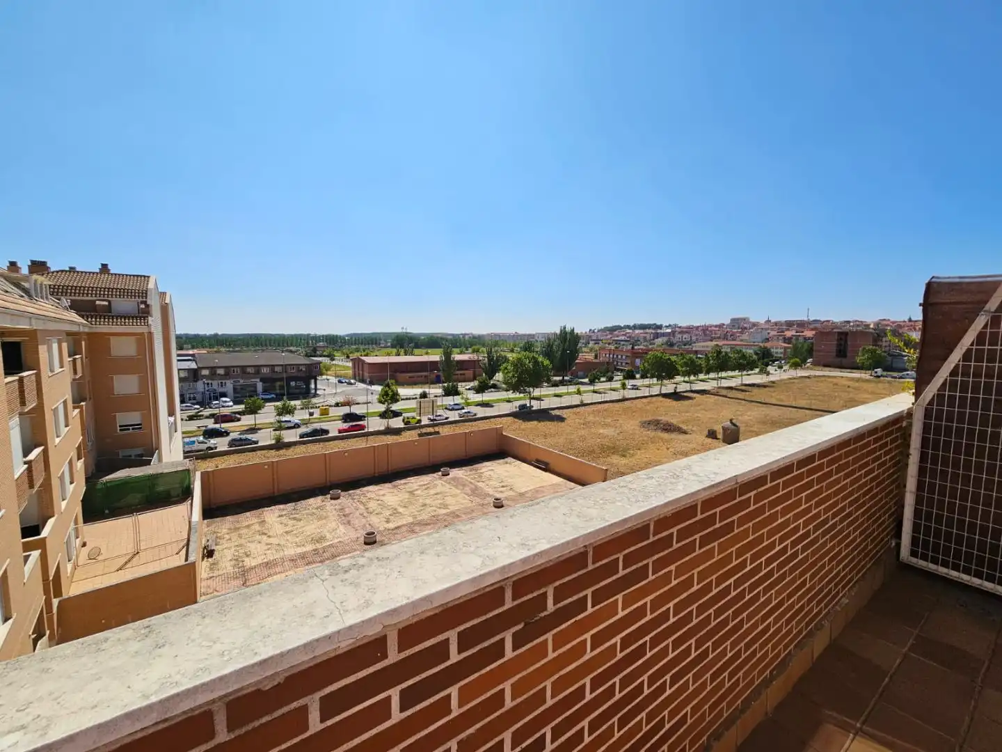 Pis de lloguer a Calle Cartagena de Indias, 28, Benavente Terrassa de Pis de lloguer en Benavente amb Calefacció, Parquet i Terrassa