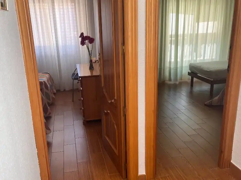 Habitación de Piso de alquiler en  Albacete Capital con Aire acondicionado y Balcón