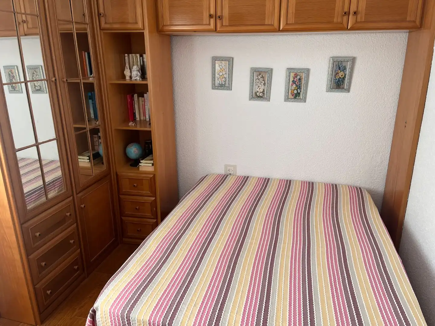 Habitación de Piso de alquiler en  Albacete Capital con Aire acondicionado y Balcón