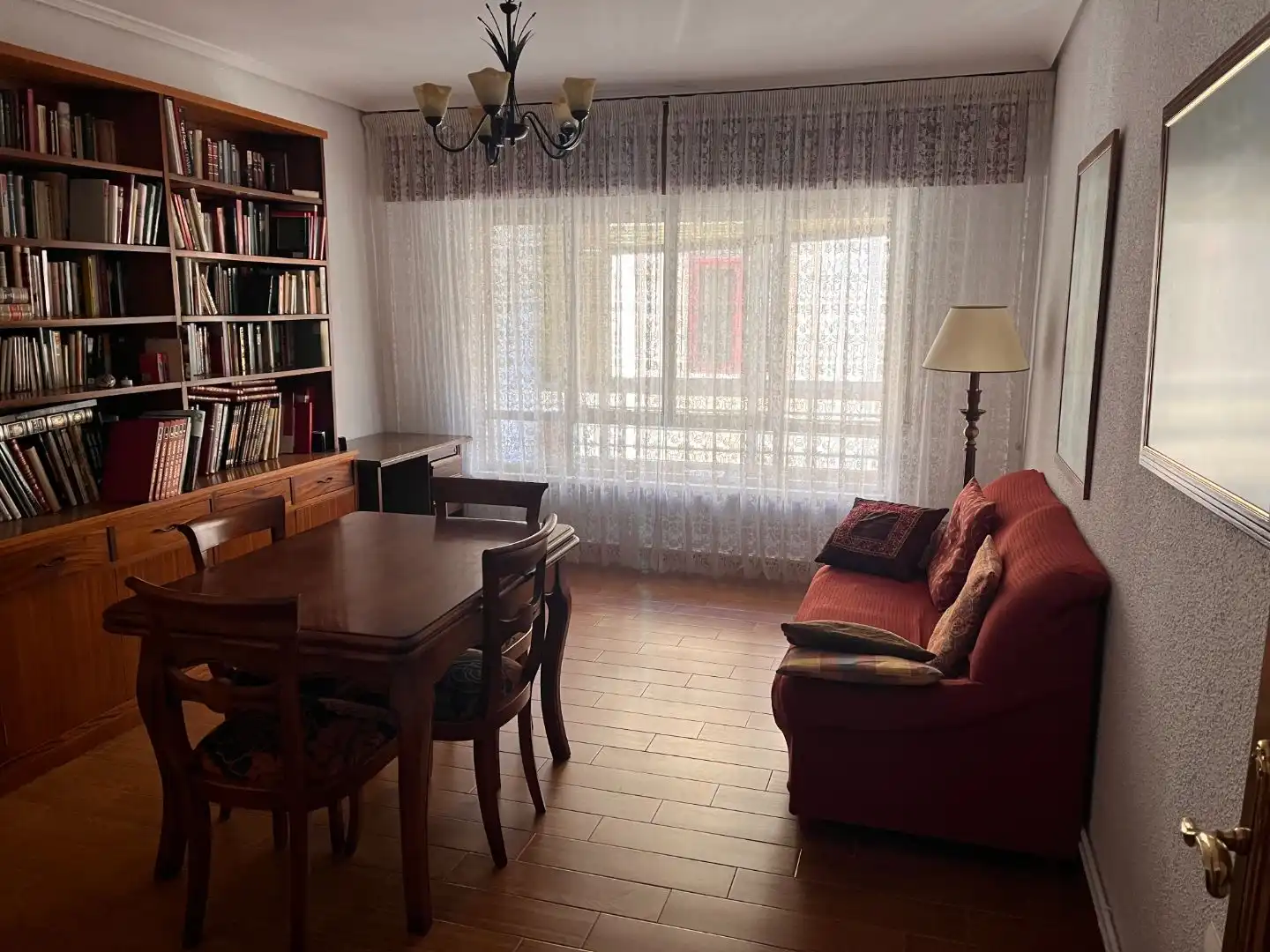 Sala de estar de Piso de alquiler en  Albacete Capital con Aire acondicionado y Balcón