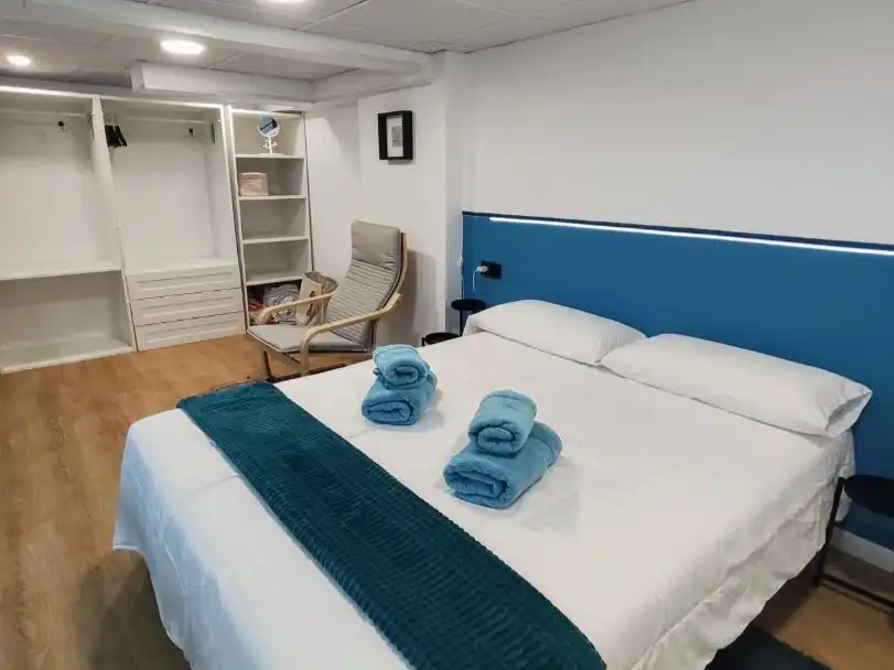 Wohnungen zur Miete in Calle Río Alcarrache, 4, La Princesa Schlafzimmer von Wohnungen zur Miete in Málaga mit Klimaanlage, Heizung und Parkett