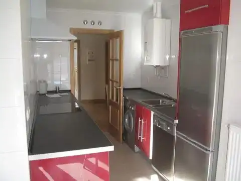 Flat for rent in Calle Benito Pérez Galdós, 33, Universidad - Las Huelgas Kitchen of Flat for rent in Burgos with Heating, Parquet flooring and Terrace