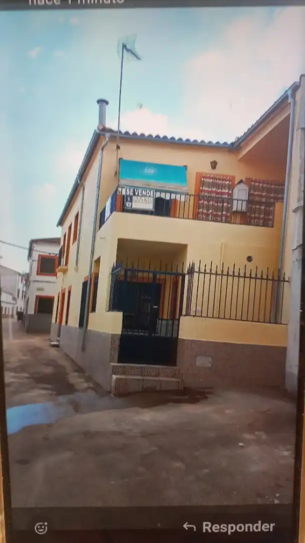 Houses for sale in Calle Nueva, 2, Zorita Exterior view of Houses for sale in Zorita with Heating, Terrace and Furnished