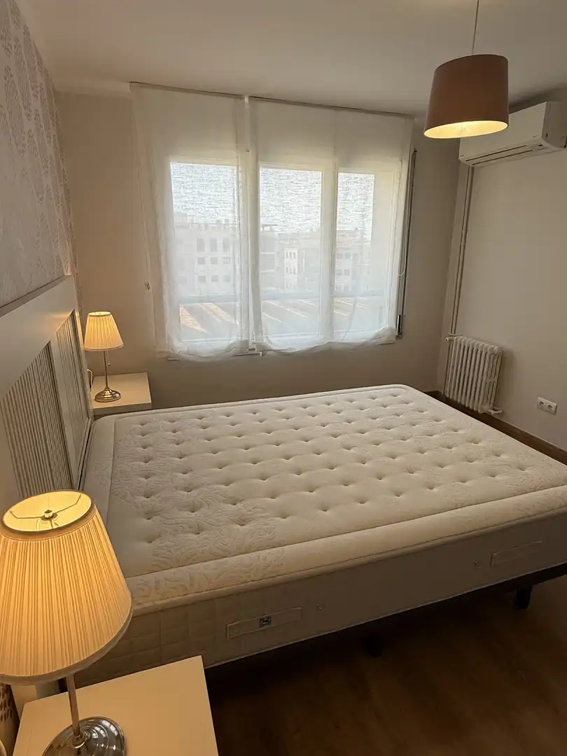 Flat for rent in Carrer Sant Joan Baptista de La Salle, 16, Centre Bedroom of Flat for rent in Tortosa with Air Conditioner, Heating and Parquet flooring