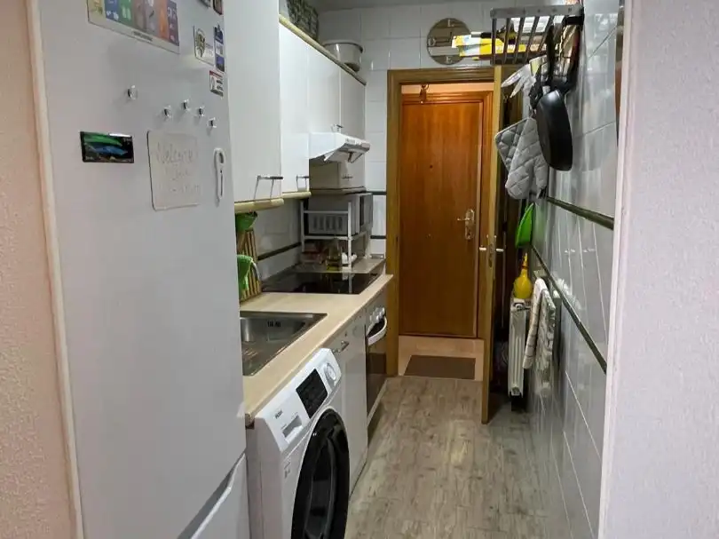 Pis de lloguer a Calle Iglesia, 24, Centro Cuina de Pis de lloguer en Villaviciosa de Odón amb Calefacció, Terrassa i Piscina