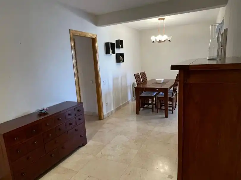 Pis de lloguer a Calle Iglesia, 24, Centro Menjador de Pis de lloguer en Villaviciosa de Odón amb Calefacció, Terrassa i Piscina