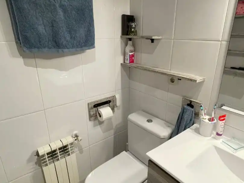 Pis de lloguer a Calle Iglesia, 24, Centro Bany de Pis de lloguer en Villaviciosa de Odón amb Calefacció, Terrassa i Piscina