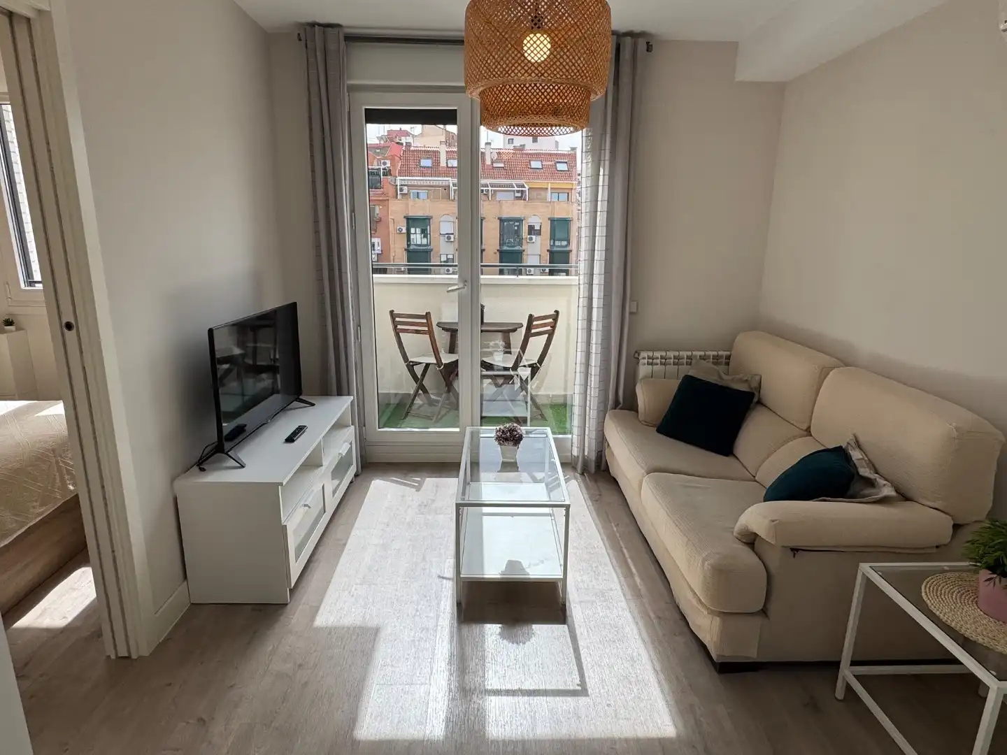 Sala d'estar de Pis de lloguer en Madrid amb Aire condicionat, Calefacció i Parquet