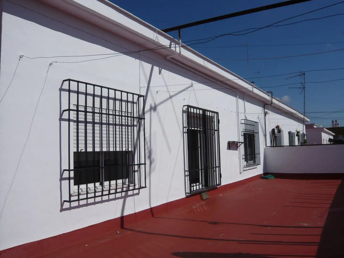 Exterior view of Flat for rent in Sevilla  with Air Conditioner, Heating and Parquet flooring