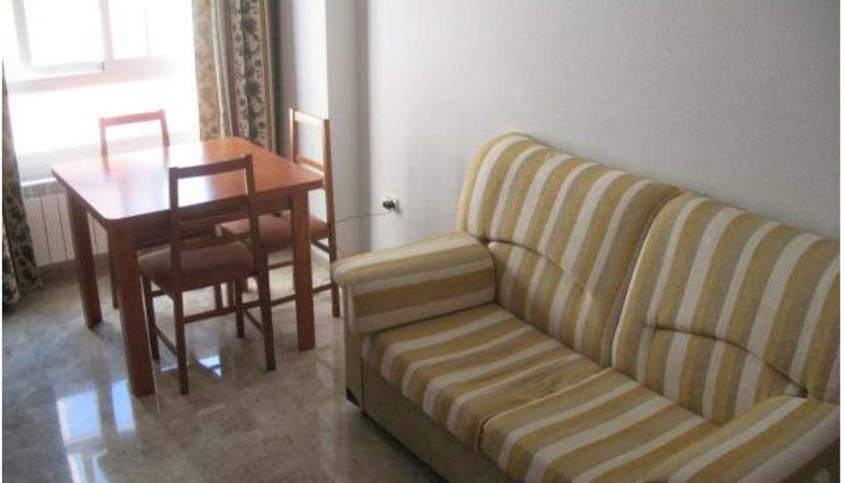 Flat for rent in Calle de Pedrera Baja, 41, Plaza de Toros, Ciudad Real Capital - image 1 Photo 1 of Flat for rent in Calle de Pedrera Baja, 41, Plaza de Toros, Ciudad Real Capital