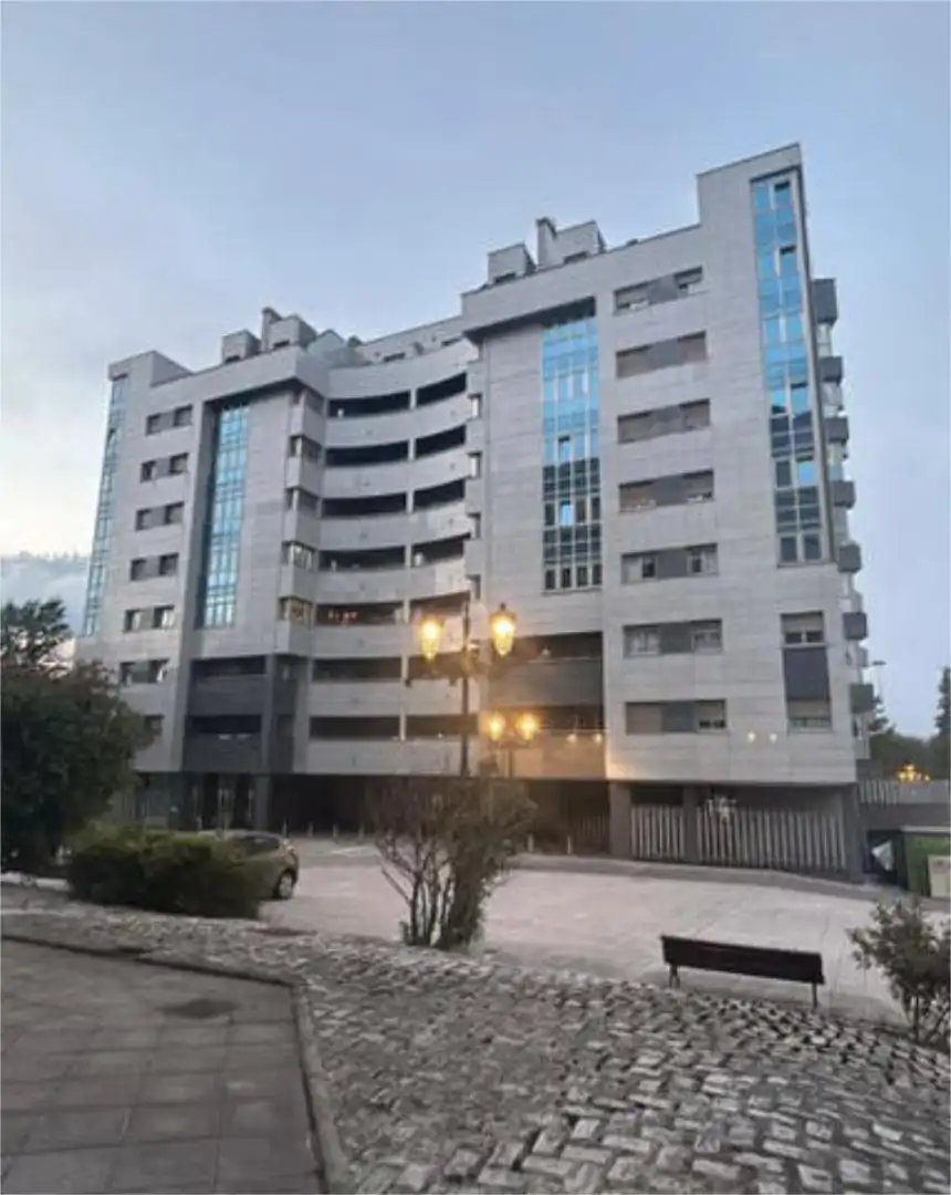 Pis de lloguer a Milán - Pumarín Vista exterior de Pis de lloguer en Oviedo amb Jardí privat, Terrassa i Traster
