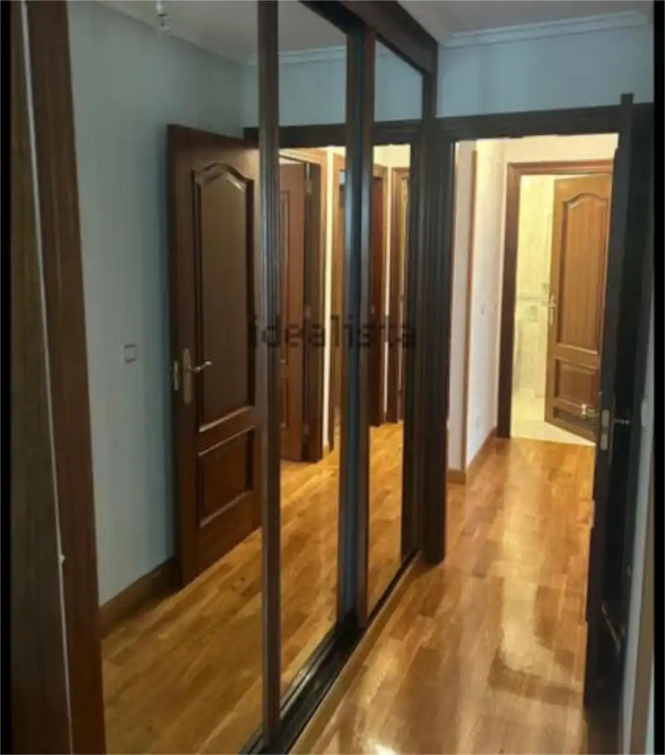 Pis de lloguer a Milán - Pumarín Pis de lloguer en Oviedo amb Jardí privat, Terrassa i Traster