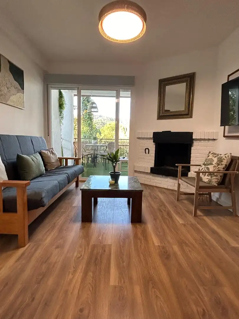 Piso de alquiler en Calle de Colon, 2, San Martín de Valdeiglesias Sala de estar de Piso de alquiler en San Martín de Valdeiglesias con Calefacción, Jardín privado y Parquet