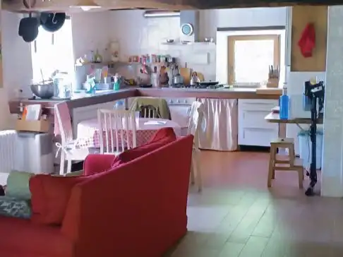 Pis en venda a Barrio Rascón, 12, Ampuero Cuina de Pis en venda en Ampuero amb Jardí privat, Parquet i Terrassa