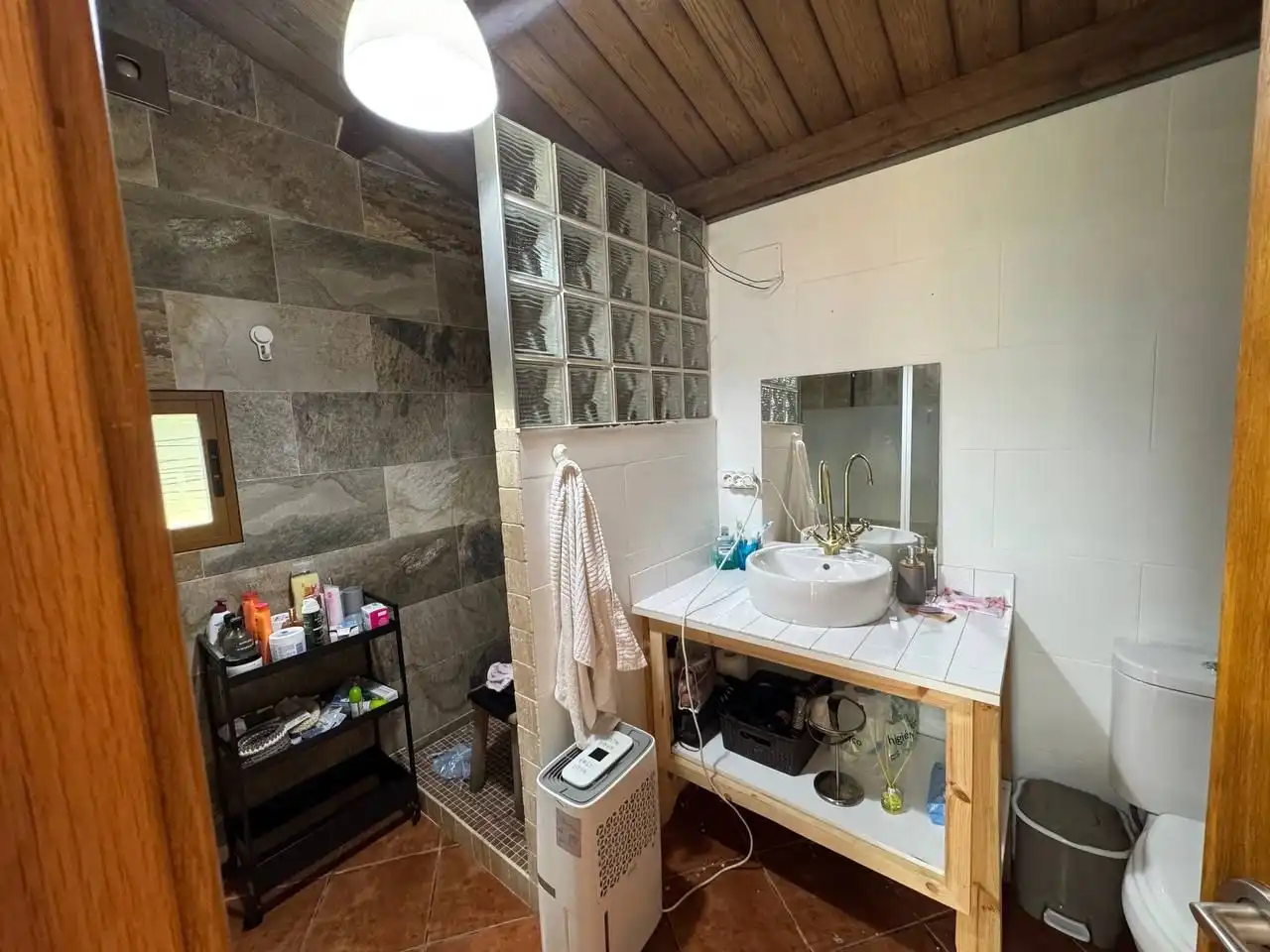 Piso en venta en Castiñeiro, 1, Oza dos Ríos Baño de Piso en venta en Oza dos Ríos con Calefacción y Jardín privado