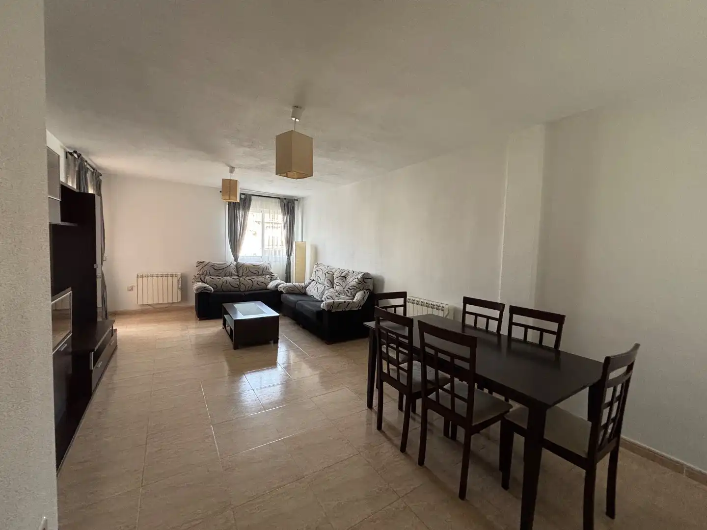 Vista exterior de Piso en venta en Ugena con Calefacción, Terraza y Parking comunitario