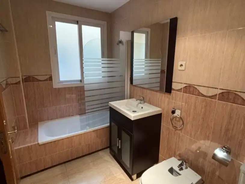 Baño de Piso en venta en Ugena con Calefacción, Terraza y Parking comunitario