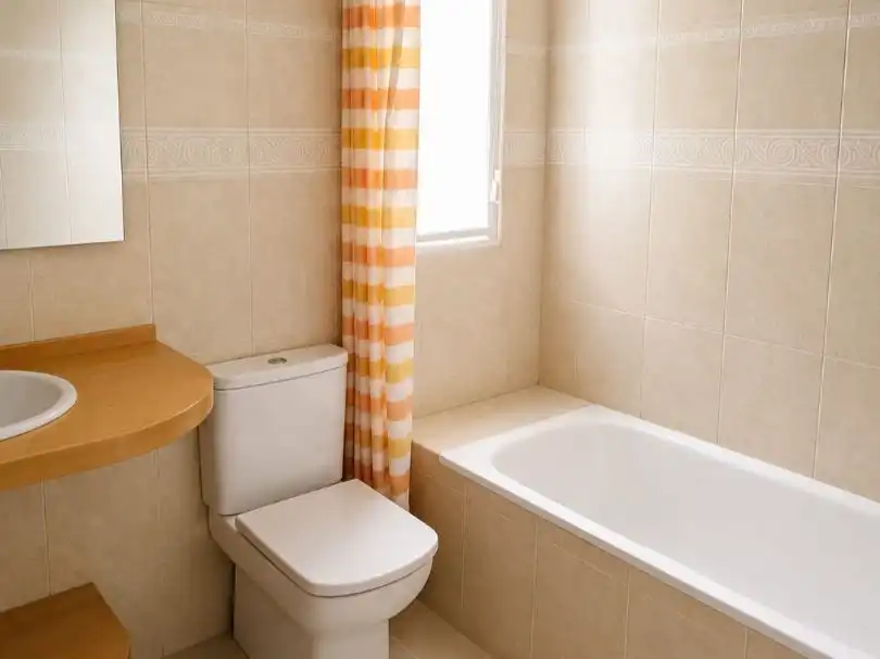 Flat for sale in Carrer la Manxa, 38, Petrer Bathroom of Flat for sale in Petrer with Air Conditioner and Balcony