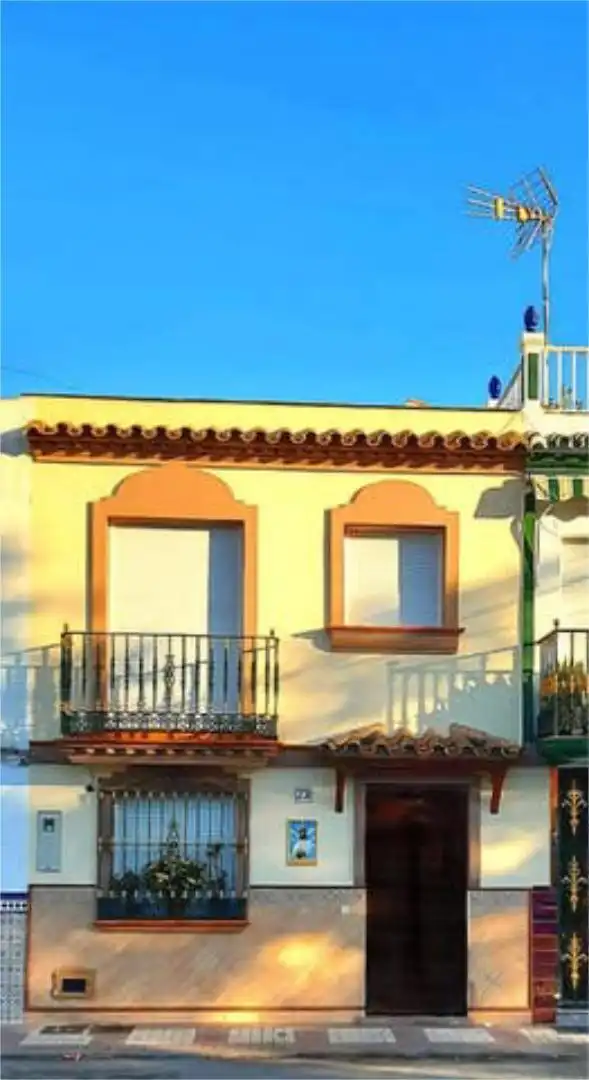 Casa o chalet en venta en Puerto de Estepona Vista exterior de Casa o chalet en venta en Estepona con Terraza