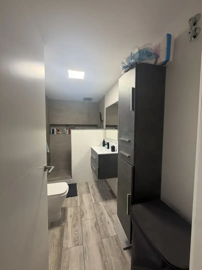 Ground floor for sale in Calle Almanzor, 14, Este - Alcosa- Torreblanca Bathroom of Ground floor for sale in Sevilla Capital with Air Conditioner and Terrace
