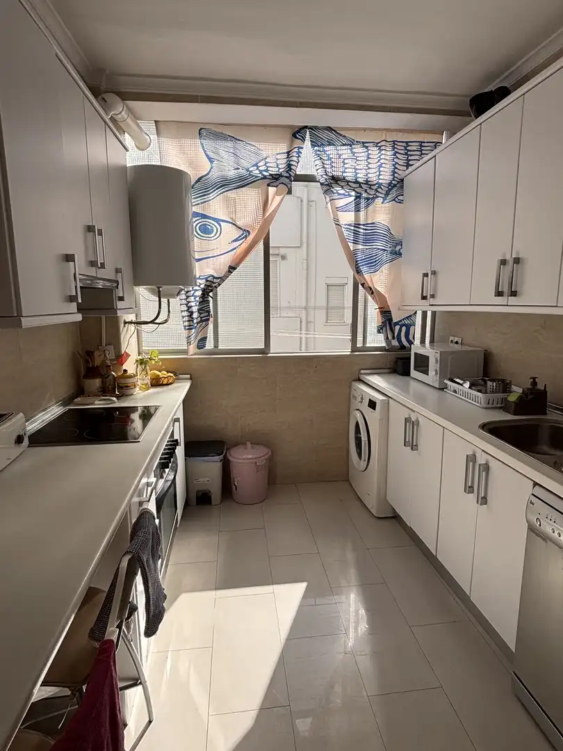 Room in Calle Castillo de Alcala de Guadaira, 6, Bami - La Estrella
