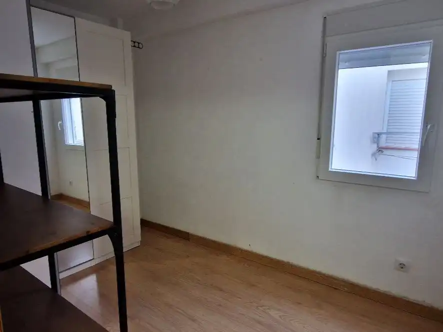 Habitación de Piso de alquiler en  Zaragoza Capital con Aire acondicionado