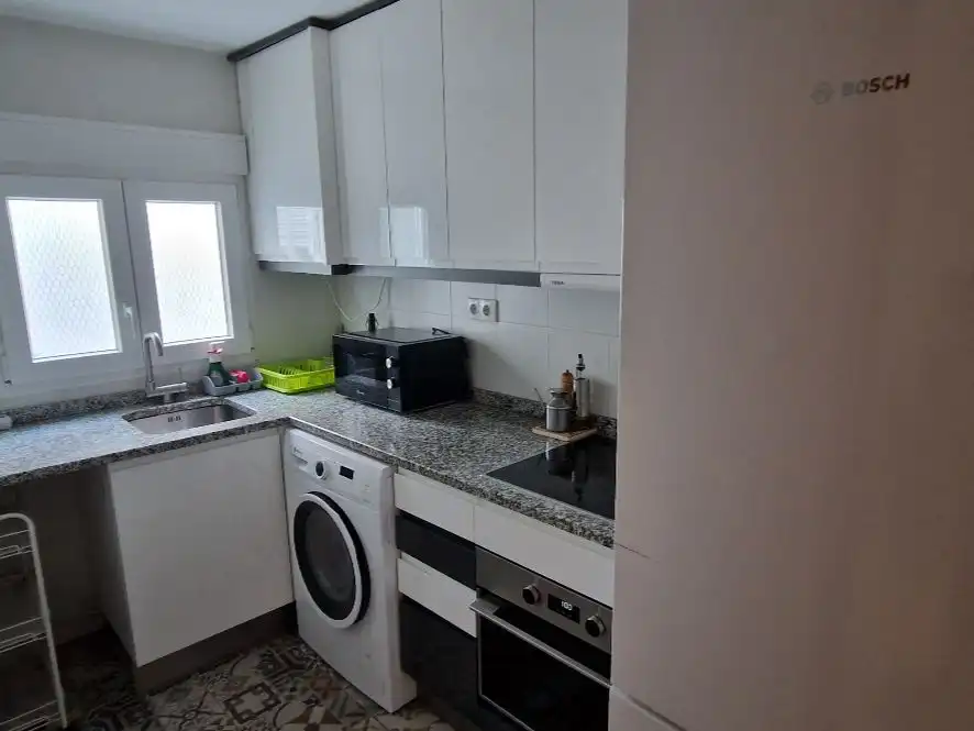 Cocina de Piso de alquiler en  Zaragoza Capital con Aire acondicionado