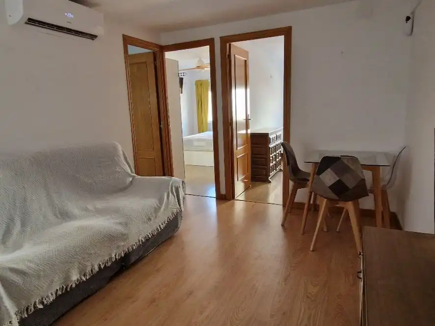 Habitación de Piso de alquiler en  Zaragoza Capital con Aire acondicionado