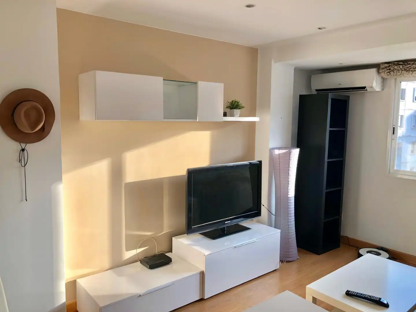 Wohnung zur Miete in Carrer de L'escultor Josep Capuz, 10, Mont-Olivet