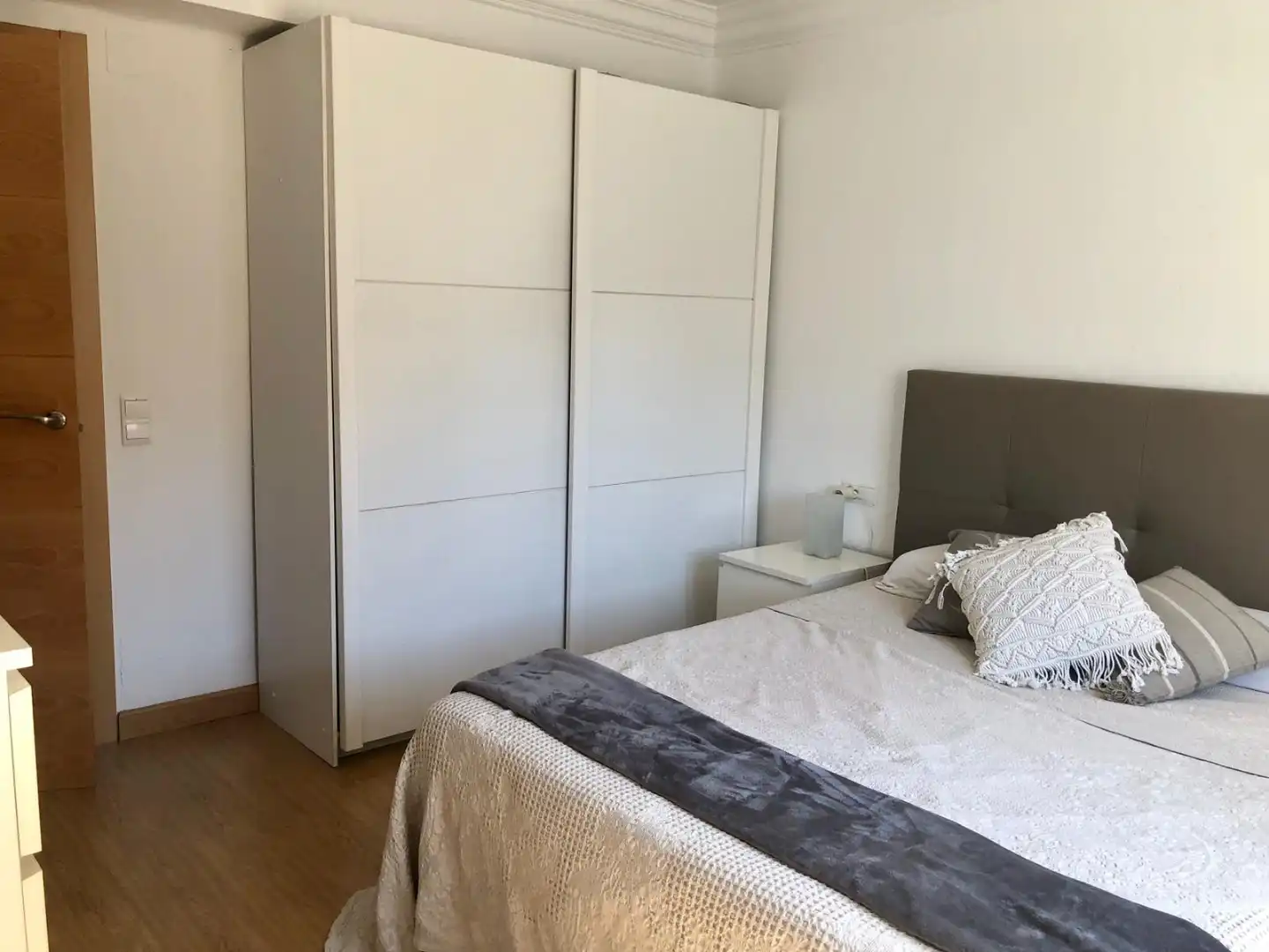 Wohnung zur Miete in Carrer de L'escultor Josep Capuz, 10, Mont-Olivet