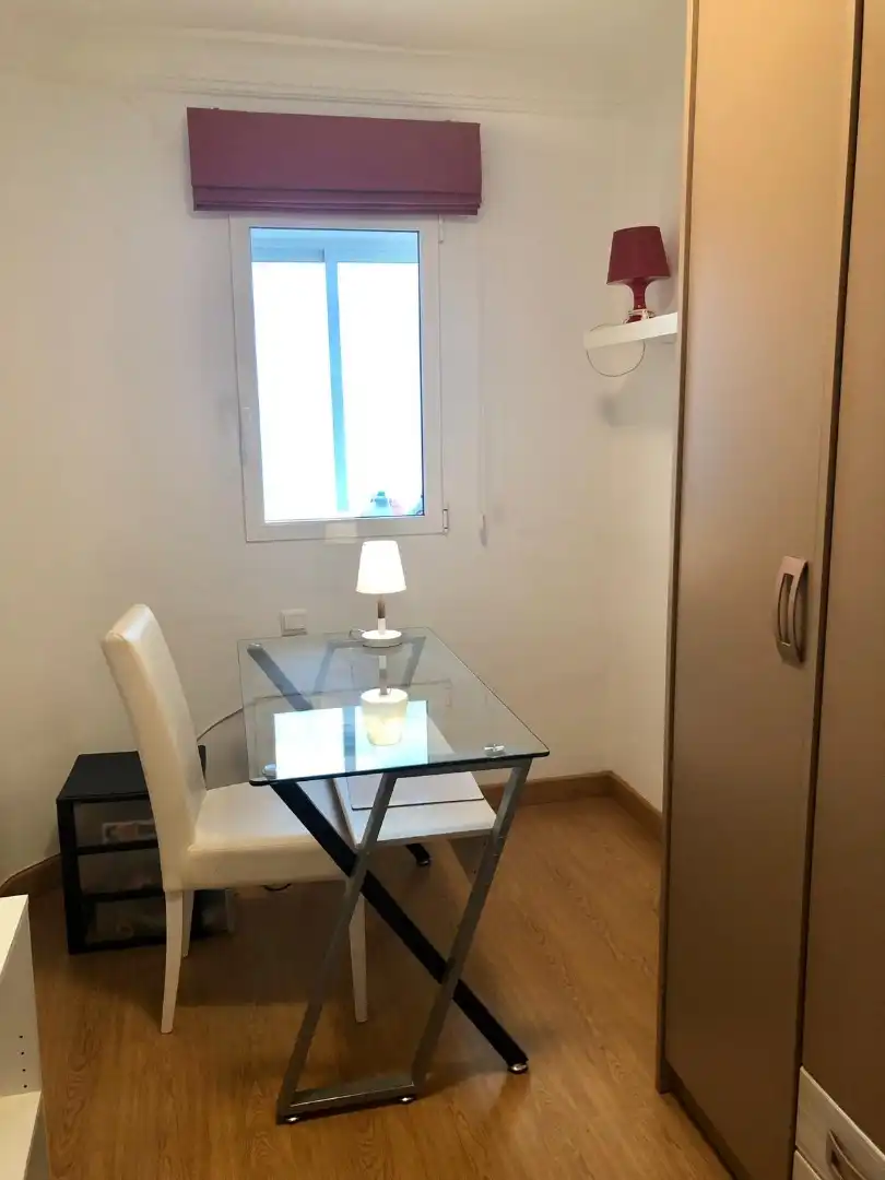 Wohnung zur Miete in Carrer de L'escultor Josep Capuz, 10, Mont-Olivet