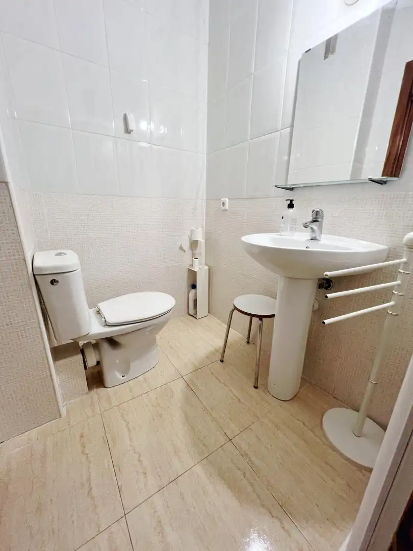Baño de Piso de alquiler en Murcia con Aire acondicionado, Amueblado y Videoportero
